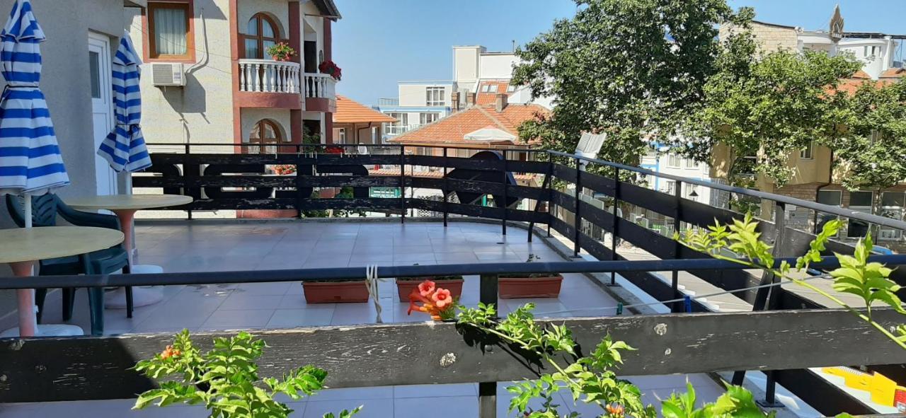 Dobrevi Guest House Sozopol Exterior photo