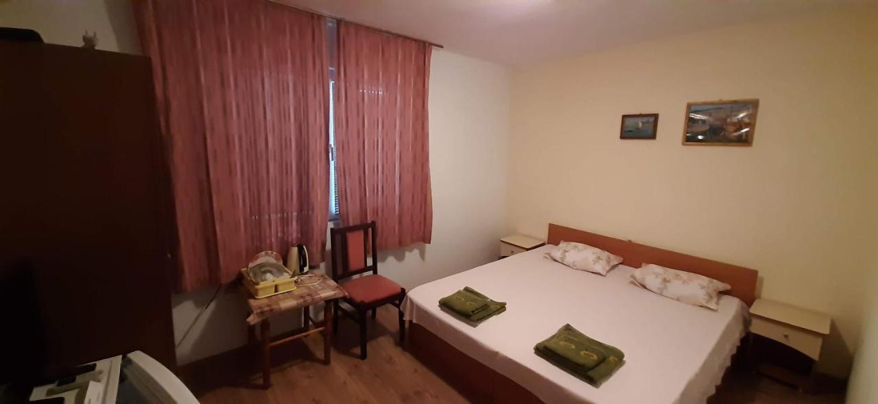 Dobrevi Guest House Sozopol Exterior photo